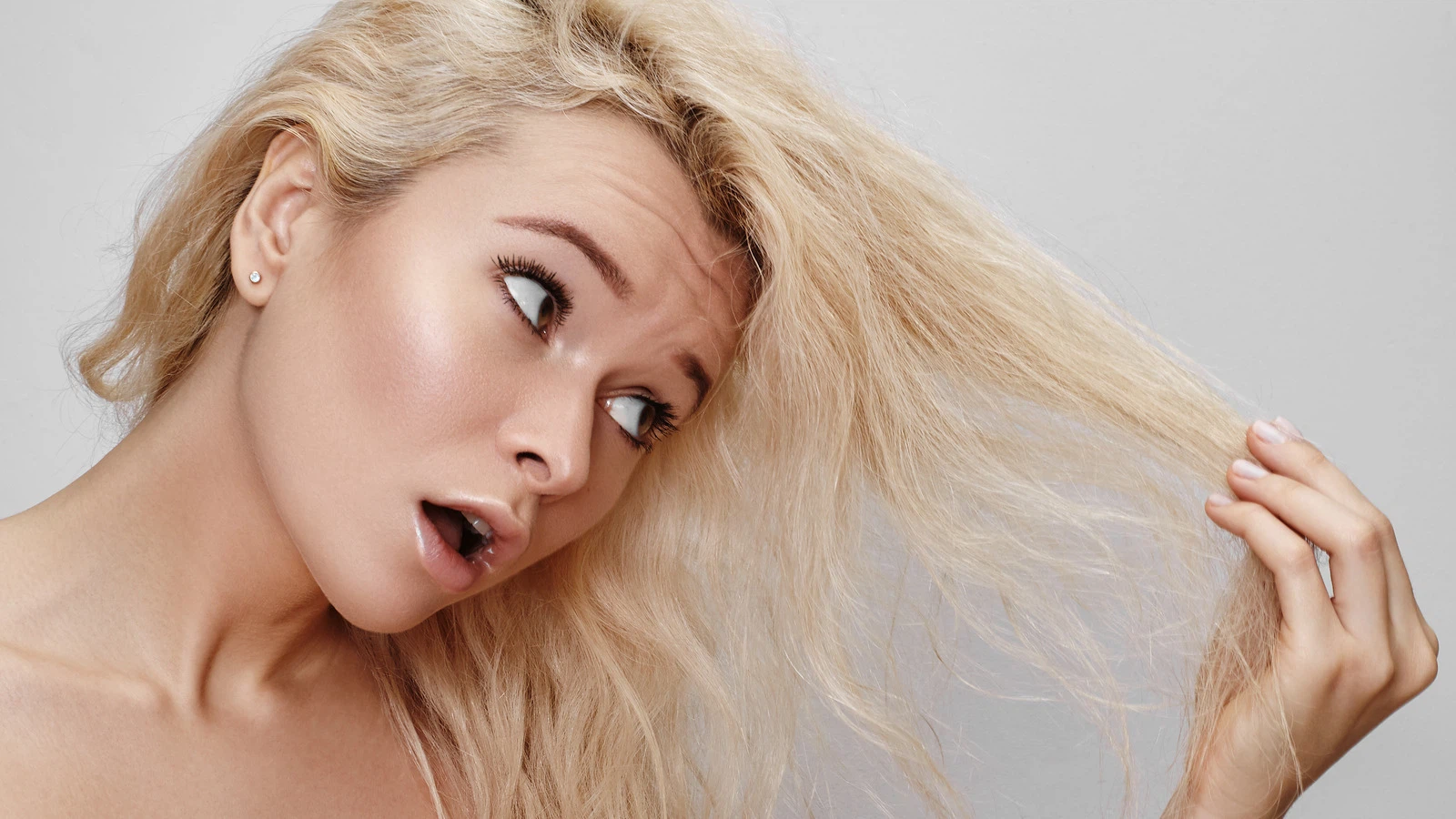 Blonde human hair extension Blonde human hair extension